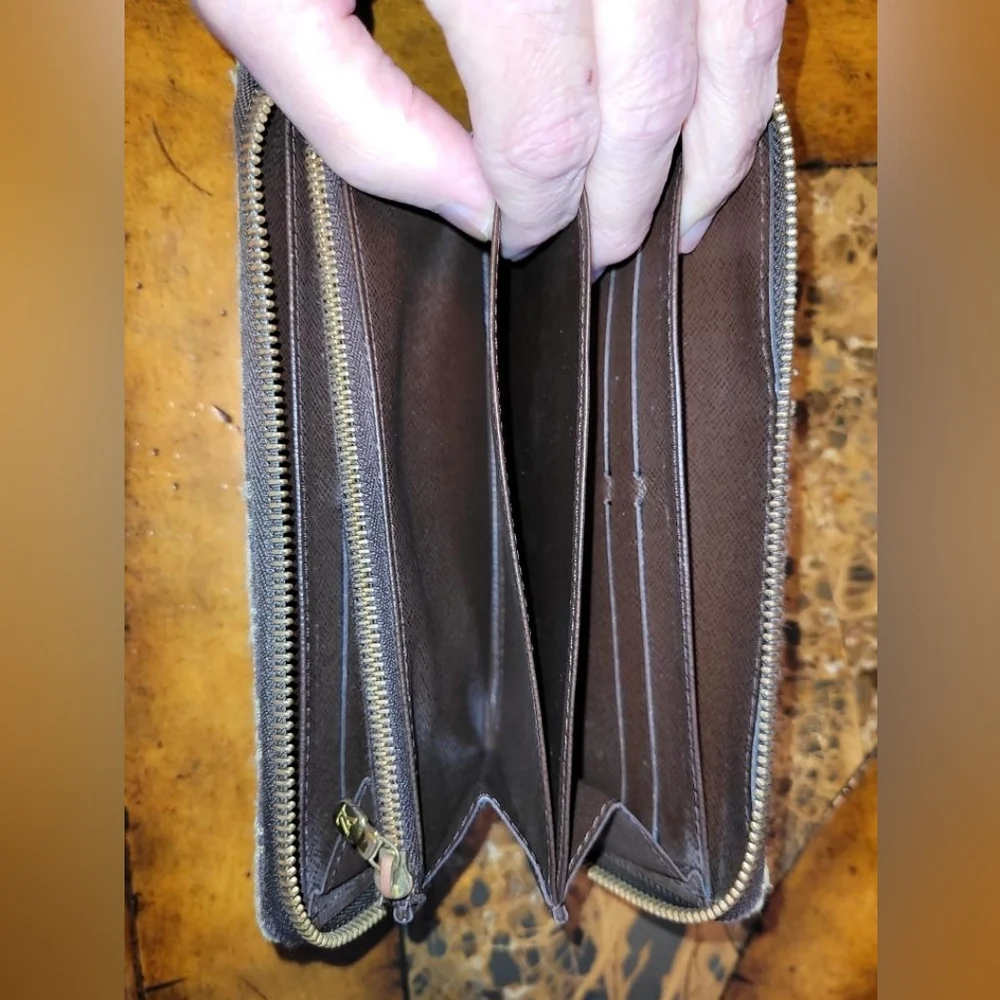 LOUIS VUITTON Denim zippy wallet🔥🔥